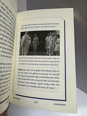 [In hai màu] CỨU CON MÈO! - BẠN SẼ KHÔNG CẦN QUYỂN SÁCH NÀO VỀ BIÊN KỊCH NỮA! - Blake Snyder - Lucas Luân Nguyễn dịch - Công ty TNHH Sáng tạo Bột - NXB Phụ Nữ Việt Nam.