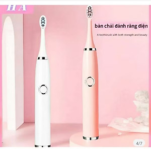 1 CÁI BÀN CHẢI ĐIỆN ĐÁNH RĂNG CAO CẤP CHO MỌI GIA ĐÌNH