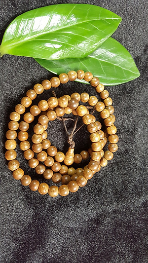 Vòng tay chuỗi 108 Hạt Trầm Hương Sánh Ghép cho nữ CMH02