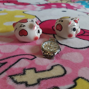 Combo 2 Con HEO ĐẤT Tiết Kiệm Gốm Men Sứ Bát Tràng cao cấp - Size MINI Màu TRẮNG SỮA, Heo Phong thủy Thu Hút Tài Lộc, May Mắn - Lợn Đất chưng bàn làm việc, bàn học, trang trí nội thất, giải hạn