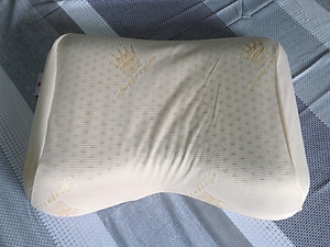 Gối nằm Cao Su Thiên Nhiên  Honey Nơ Vạn Thành 38x53x10cm-Êm ái-đàn hồi.