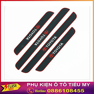 Bộ 4 Miếng Nẹp Bước Chân Bằng Cao Su Logo Hãng MAZDA Chống Trơn Trượt - Miếng Dán Chống Trầy Xước Bậc Cửa Lên Xuống Ô Tô