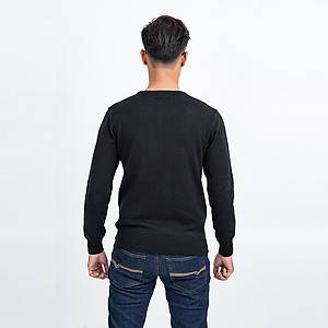 Áo len nam dài tay cổ tròn màu đen NOVELTY 180575T