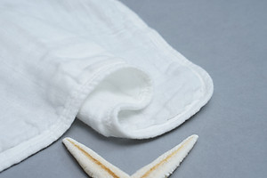 Khăn Tắm Bonny 100% Sợi Tre Lụa 4 Lớp Siêu Mềm Mịn, Thấm Hút, An Toàn Cho Bé (Kích thước: 90x90Cm)