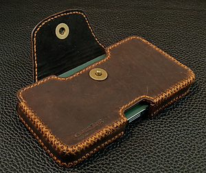 Bao Da Đeo Lưng cho điện thoại 14 pro max, 13 pro max, 12 pro max, 14 plus Da Sáp nâu đất