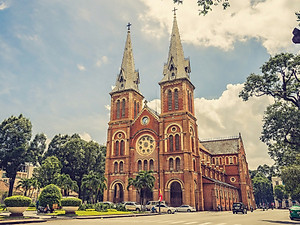 Nhà Thờ Đức Bà (Sài Gòn, Việt Nam) - Bộ Tranh Ghép Hình Minh Châu 1500 Mảnh Kích Thước 60x80cm