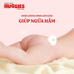 Tã/bỉm quần Huggies Skin Care Mega Jumbo L96+8 miếng với tràm trà dịu da