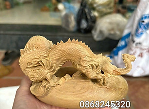 Gạt tàn khắc rồng bằng gỗ bách xanh thơm phức kt 15x10×9cm