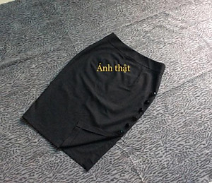 Chân Váy Công Sở, New Design Thiết Kế Dáng Váy Bút Chì Ôm , Xẻ Tà, Phối Nút Trẻ Trung , Dài 62cm ,Vải Tốt Co Giãn Nhẹ CV0061