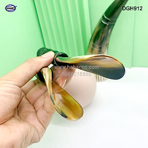 Đón giày bằng sừng tay cầm đốt trúc VIP (Dài 20cm) DGH912 - Chuyên dụng cho giày cao cấp - Cho giày Nam & Nữ - Product of HAHANCO