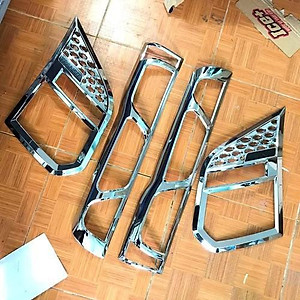 Ốp viền đèn Pha Hậu dành cho Ford Transit