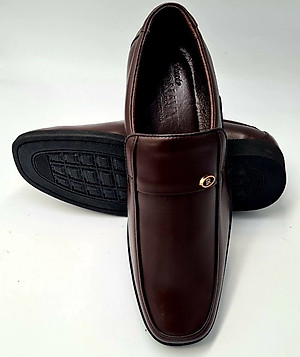 GIÀY NAM DA BÒ,QUAI CÓ GẮN KHUY CHỮ R ĐẸP MẮT