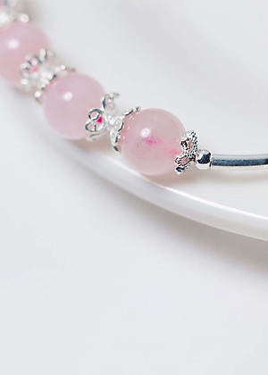 Vòng tay đá thạch anh hồng phối charm lá phong mệnh hỏa, thổ - Ngọc Quý Gemstones