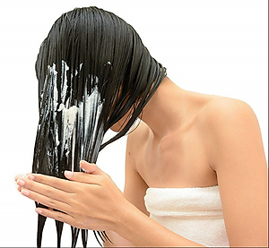 Dầu Xả Phục Hồi Tóc Hư Tổn Chiết Xuất Tinh Dầu Ngựa Deve Natural Oil Conditioner (Chai 480 mL)