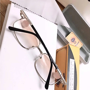 Kính lão 2 tròng dưới đọc sách trên đi đường màu nâu khói