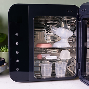 Máy tiệt trùng bằng tia UV và sấy khô Tommee Tippee