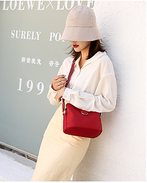 Túi đeo chéo nữ phong cách dễ thương – BEE GEE DCNU1083