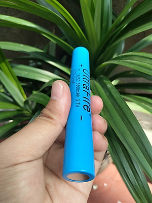 Pin sạc cao cấp 18650, 4.2v, 7800mah Pin Dài 13cm dành cho đèn pin, các loại đèn pin như K9 - 418, loa, đồ điện tử cần pin sạc lại nhiều lần - Hàng Nhập Khẩu