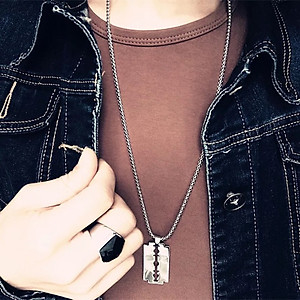 Vòng cổ lưỡi lam titan