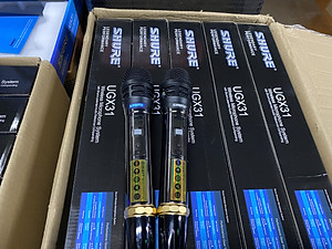 Micro không dây SHURE - Chất Âm Hay - Sóng Xa 150m - Hàng Nhập Khẩu