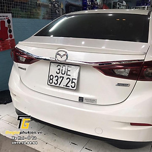 Ốp trang trí tay mở cốp sau Mazda 3 2015-2018 mạ Crom cao cấp
