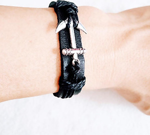 Vòng tay nam da phong cách