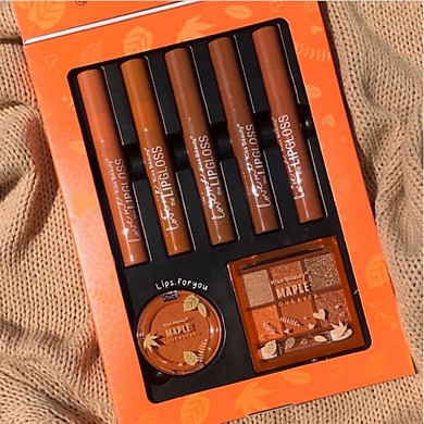 Full Set Trang Điểm Kiss Beauty Maple Suite 7 Sản Phẩm: 5 Thỏi Son + 1 Bảng Phấn Mắt 6 Ô + 1 Phấn Má