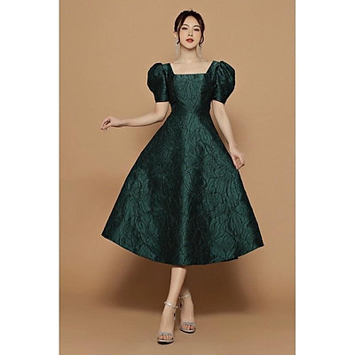 ĐẦM GẤM XÒE HAI DÂY TRỄ VAI  D774