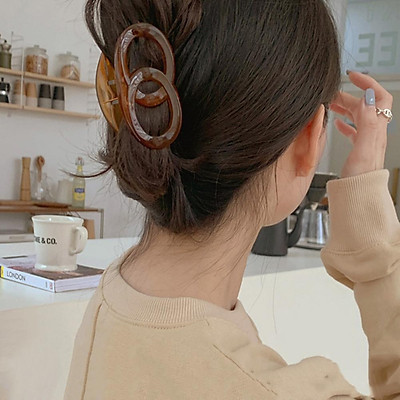 Hair Clips for Women: 30 Looks to Try Now