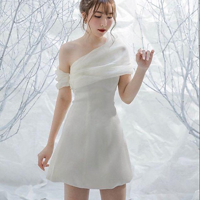 Đầm lệch vai đẹp dự tiệc