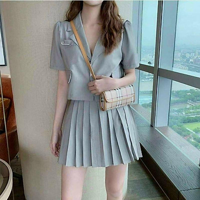 Set bộ công sở nữ gồm áo dài tay cổ vest và chân váy xếp ly  Set Bộ Công Sở