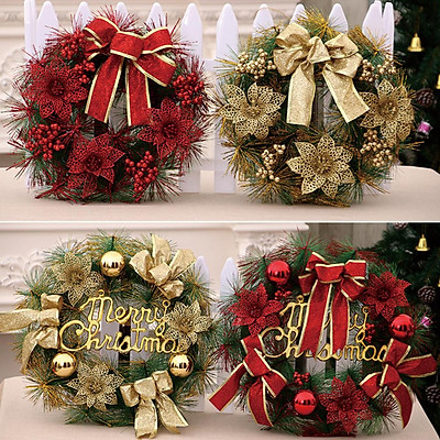 Pom Pom Christmas Garland To Decorate for the Holidays - DIY Candy