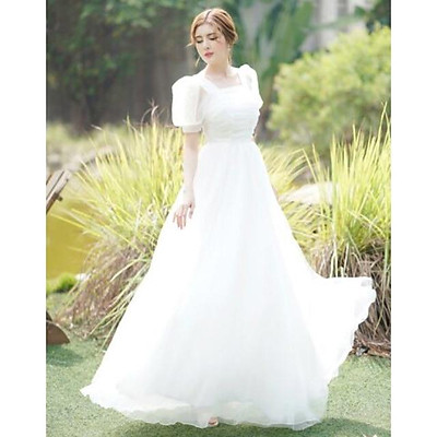 Mê mẩn trước đầm dạ hội màu hồng pastel