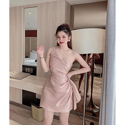Đầm xòe lệch vai màu đen