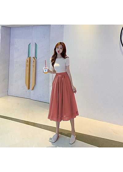 Trẻ trung hơn với cách mix áo phông và váy 2 dây  Thời trang  Việt Giải  Trí