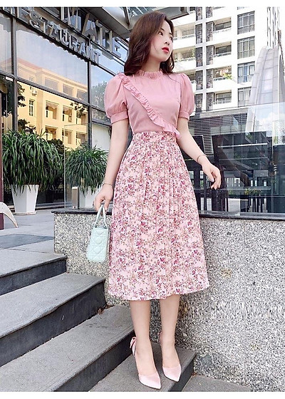 Đầm dạo phố yếm ngọc trinh áo và váy không dính liền  Đầm dạo phố