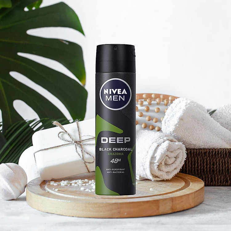 Nivea Men Deep Black Charcoal Amazonia Spray