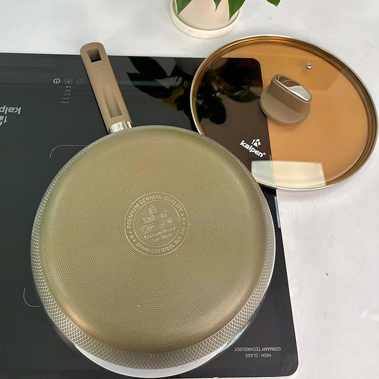 Chảo chống dính liền khối 7 lớp Kalpen Titanium Shield