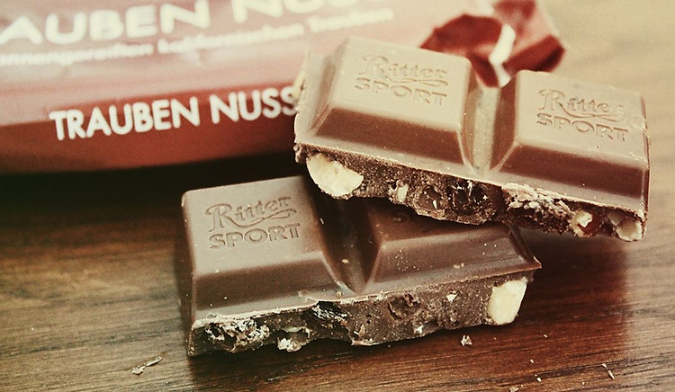 Kết quả hình ảnh cho Ritter Sport Trauben Nuss