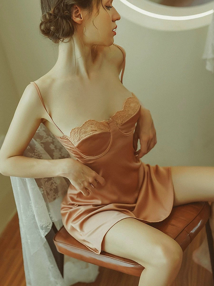 Váy Ngủ Hai Dây Dáng Suông