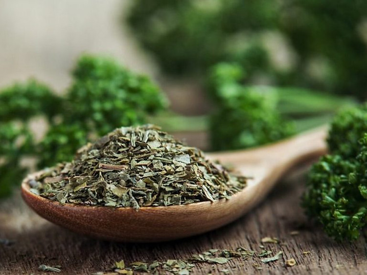 mùi tây thương hiệu hava foodies 100g dried parsley 2