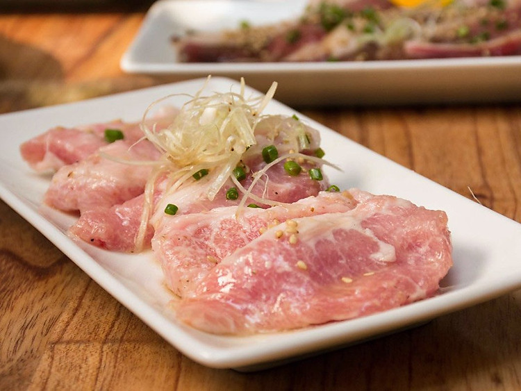 Thịt nướng Butasama Japanese BBQ được kết hợp cùng nhiều loại sốt đậm đà