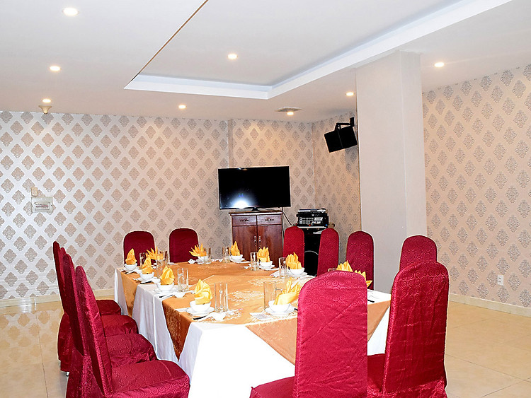 Nhà hàng trong khách sạn