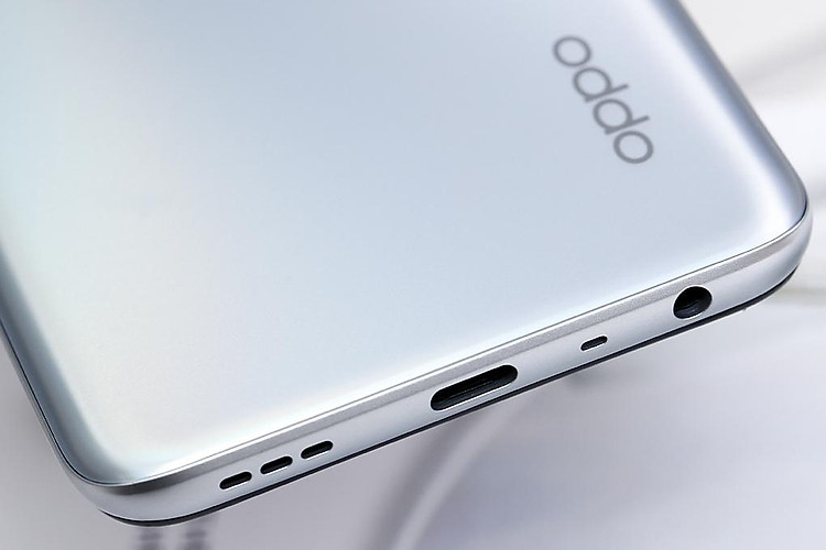 Hỗ trợ cổng sạc Type-C hợp thời - OPPO A16