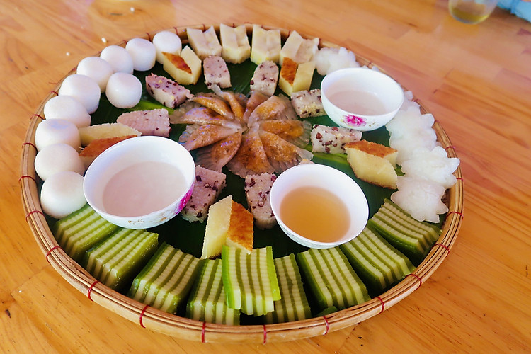 Bánh dân gian cực ngon ở Cồn Sơn