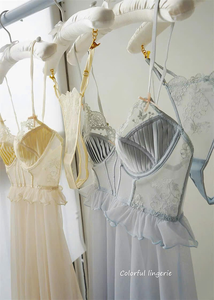 Váy Ngủ Nữ Tính Xinh Xắn