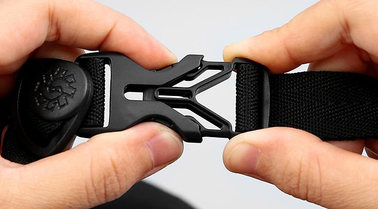 Khóa cài - Mũ bảo hiểm nửa đầu size M Nón Sơn NS008M4A đỏ Khóa cài - Mũ bảo hiểm nửa đầu size M Nón Sơn NS008M4A đỏ