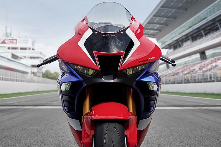 Chi tiết superbike Honda CBR1000RR-R Fireblade SP 2020 195889-2020-honda-cbr1000rr-r-sp.jpg