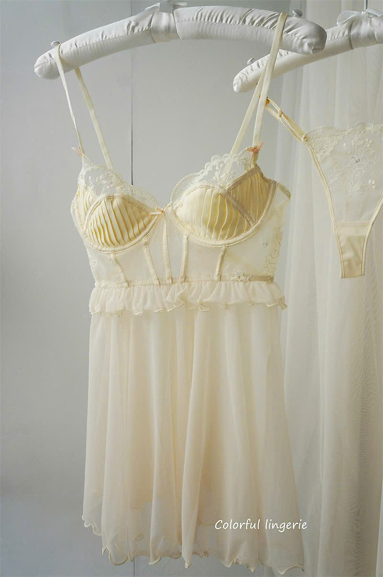 Váy Ngủ Nữ Tính Xinh Xắn