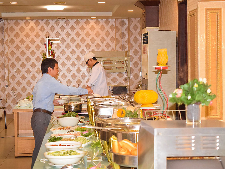 Buffet sáng với gần 40 món 
